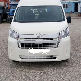 Toyota Hiace 2023