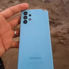 САМСУНГ  А32