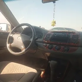 Toyota Camry 2004