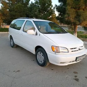 Toyota Sienna 1998