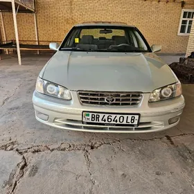 Toyota Camry 2001