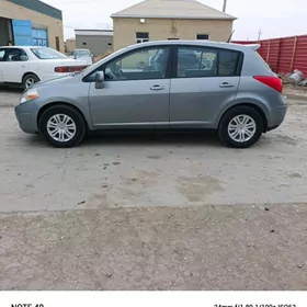 Nissan Versa 2010