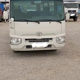 Toyota Coaster 2020
