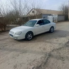 Hyundai Sonata 2000