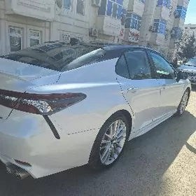 Toyota Camry 2020