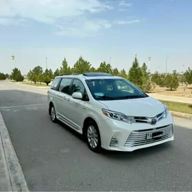 Toyota Sienna 2018