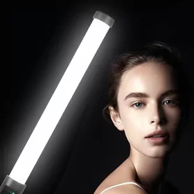 STUDIO TIKTOK LED CYRALAR