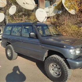 Mitsubishi Pajero 1998