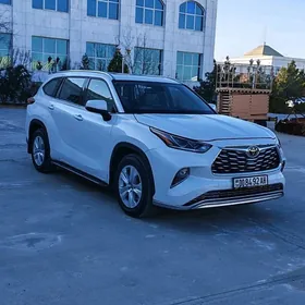 Toyota Highlander 2020