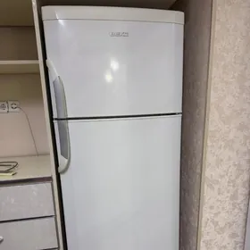 холодильник BEKO