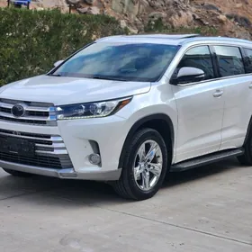 Toyota Highlander 2018