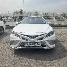 Toyota Camry 2021