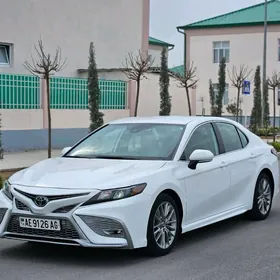 Toyota Camry 2022