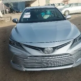 Toyota Camry 2022