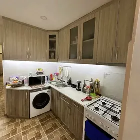 Алишер Новаи 3 ком 1 этаж