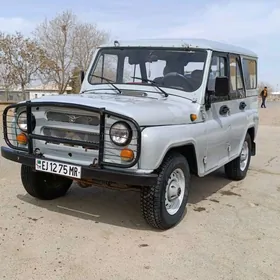 UAZ 469 2002