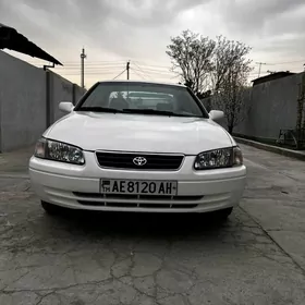 Toyota Camry 2001