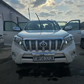 Toyota Land Cruiser Prado 2015