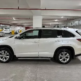 Toyota Highlander 2016