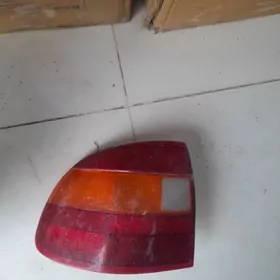 Stopnik Opel Astyra sedan