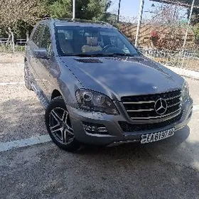 Mercedes-Benz ML350 2011
