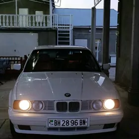 BMW 525 1990