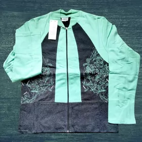 Кофта женская трикотажная.