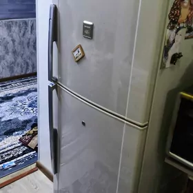 холодильник SHARP