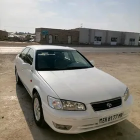 Toyota Camry 2000