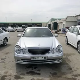 Mercedes-Benz E320 2002