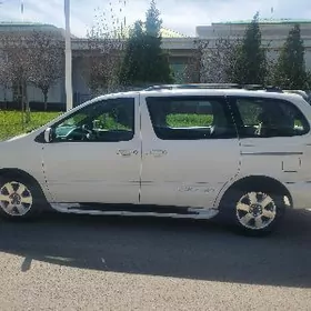 Toyota Sienna 2000