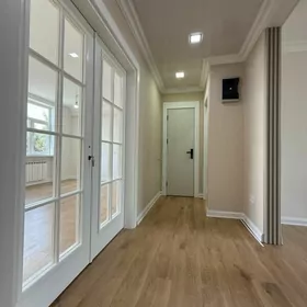 10 мкр 4 ком 2 этаж