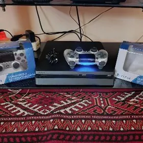 Play station 4 slim 1tb