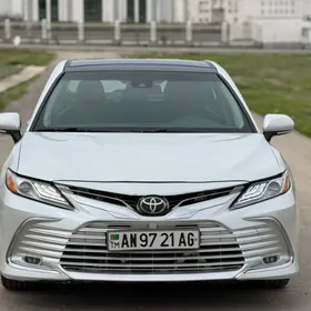 Toyota Camry 2020
