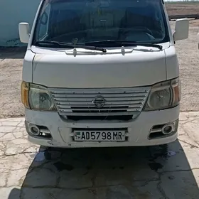 Nissan Urvan 2007