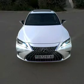 Lexus ES 350 2019