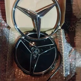 Mercedes embleme