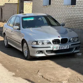 BMW E39 2000