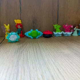 игрушки с киндеров