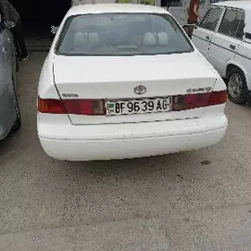 Toyota Camry 2000