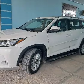 Toyota Highlander 2019