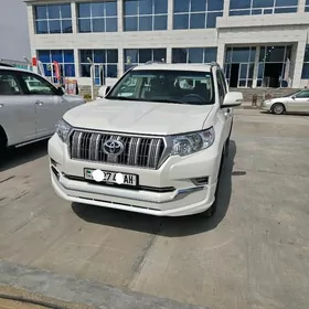 Toyota Land Cruiser Prado 2023