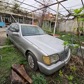 Mercedes-Benz S-Class 1993