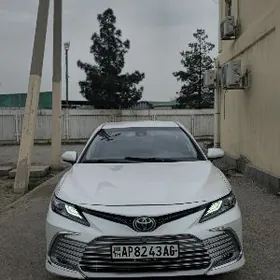 Toyota Camry 2022