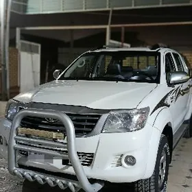 Toyota Hilux 2013