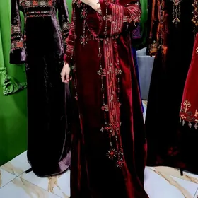 Köýnek Salona Seretjek Gyz