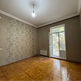 30 МКР 3 КОМНАТ