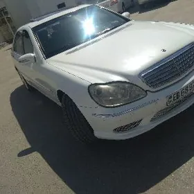 Mercedes-Benz S-Class 1999
