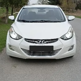 Hyundai Elantra 2013