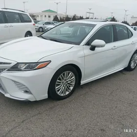 Toyota Camry 2018